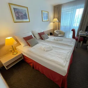 Hotel Oaza, Praag