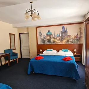 Aaron Prague